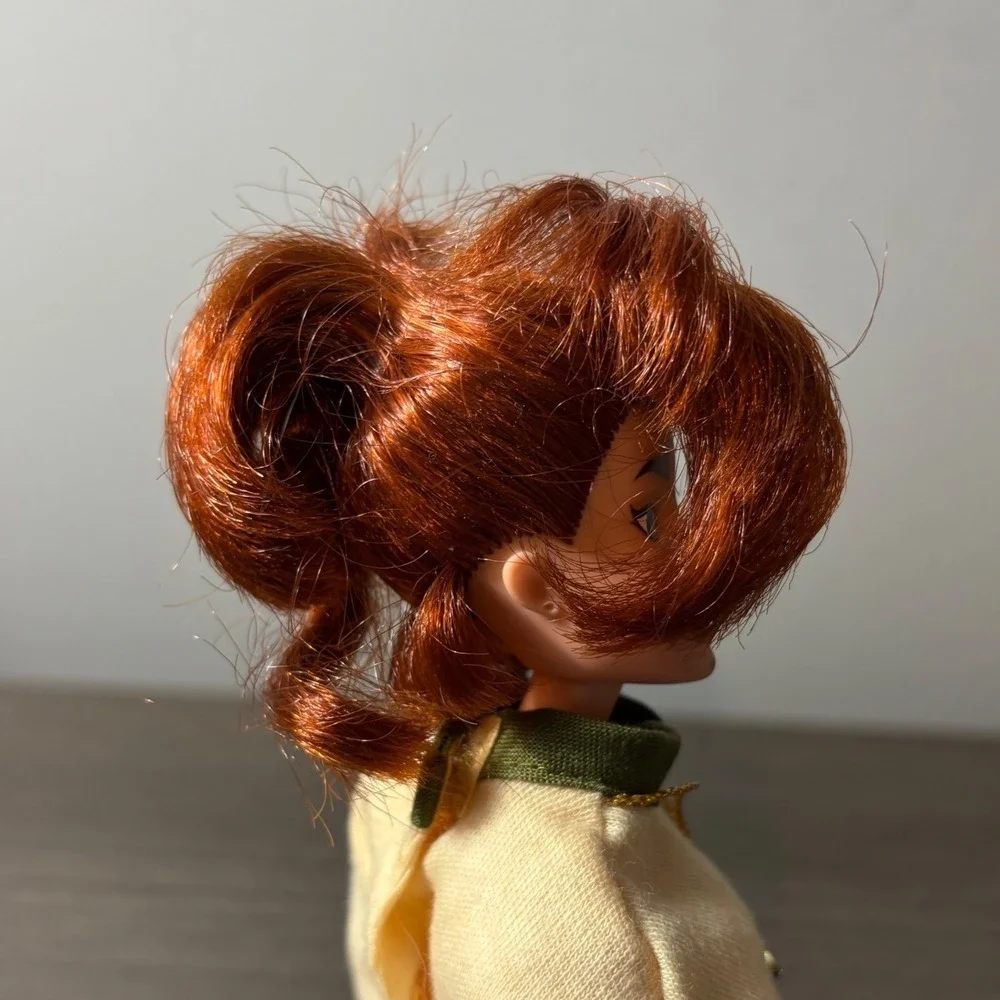 Vintage 1997 Galoob Anastasia Together in Paris Anya Pauper Doll w/ Locket AS IS